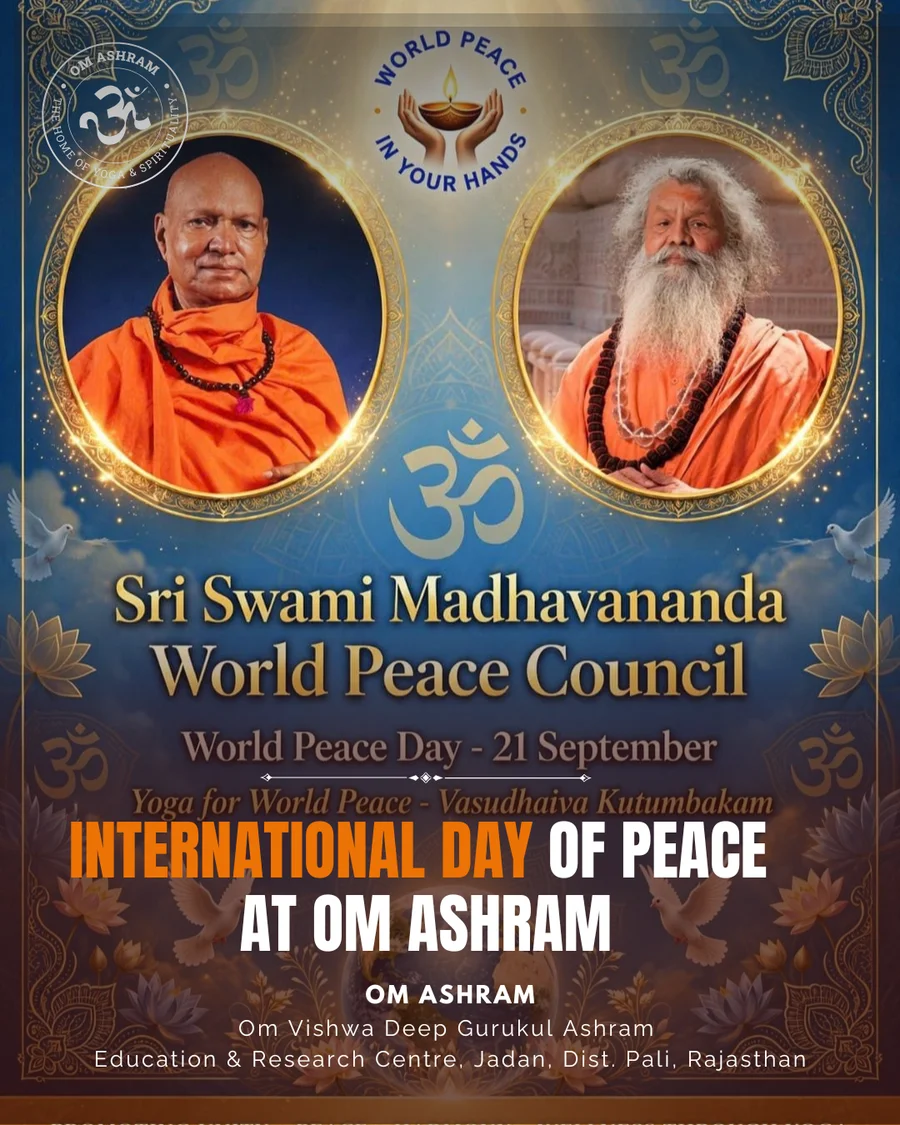 Hindu Dharmsamrat Paramhans Shree Swami Madhavananda Puri Ji Maharaj and his successor Vishwaguru Mahamandaleshwar Paramhans Shree Swami Maheshwarananda Puri Ji Maharaj